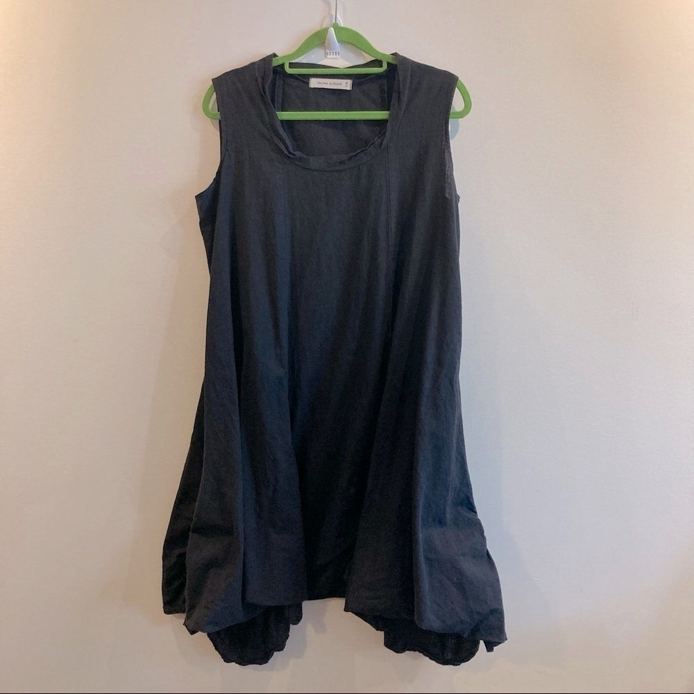 GLAM & FAME Sz  S-M Balloon Hem Decorated Scoop Neck Sleeveless Tunic Top